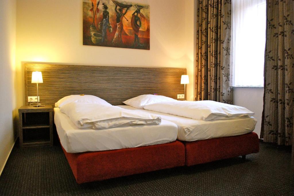 Hotel Dietrichsdorfer Hof Kiel Oda fotoğraf